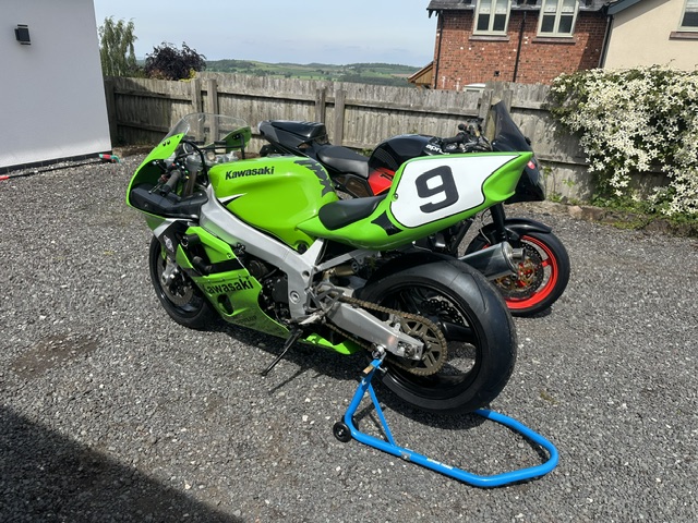 Kawasaki ZX-7R 1996 - 2003 Crash Protectors - MGSPEMGSPE